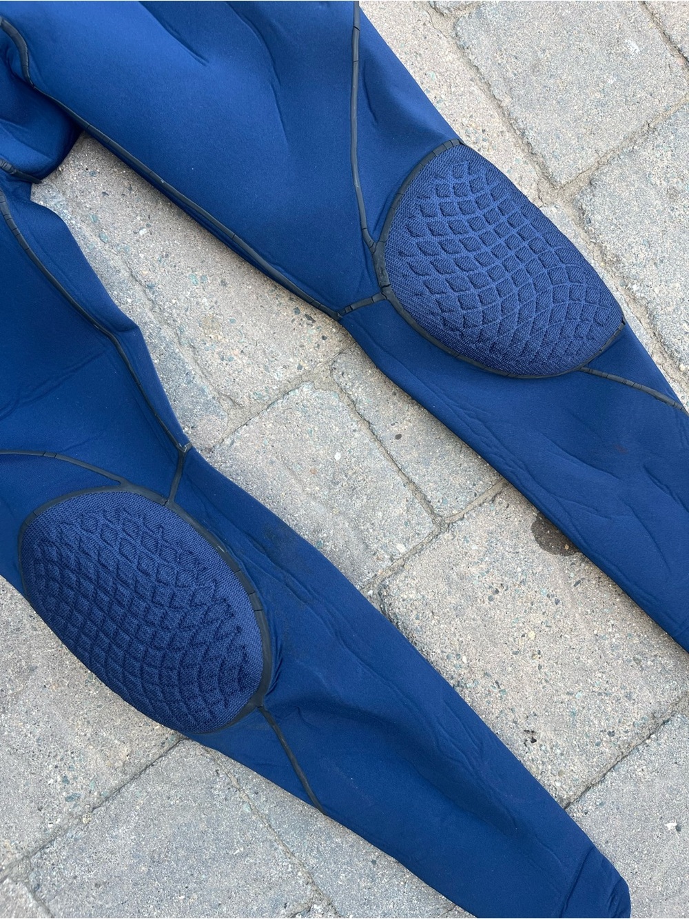 Roxy women’s 3/2 chest zip Full Wetsuit - Picture 6 of 7